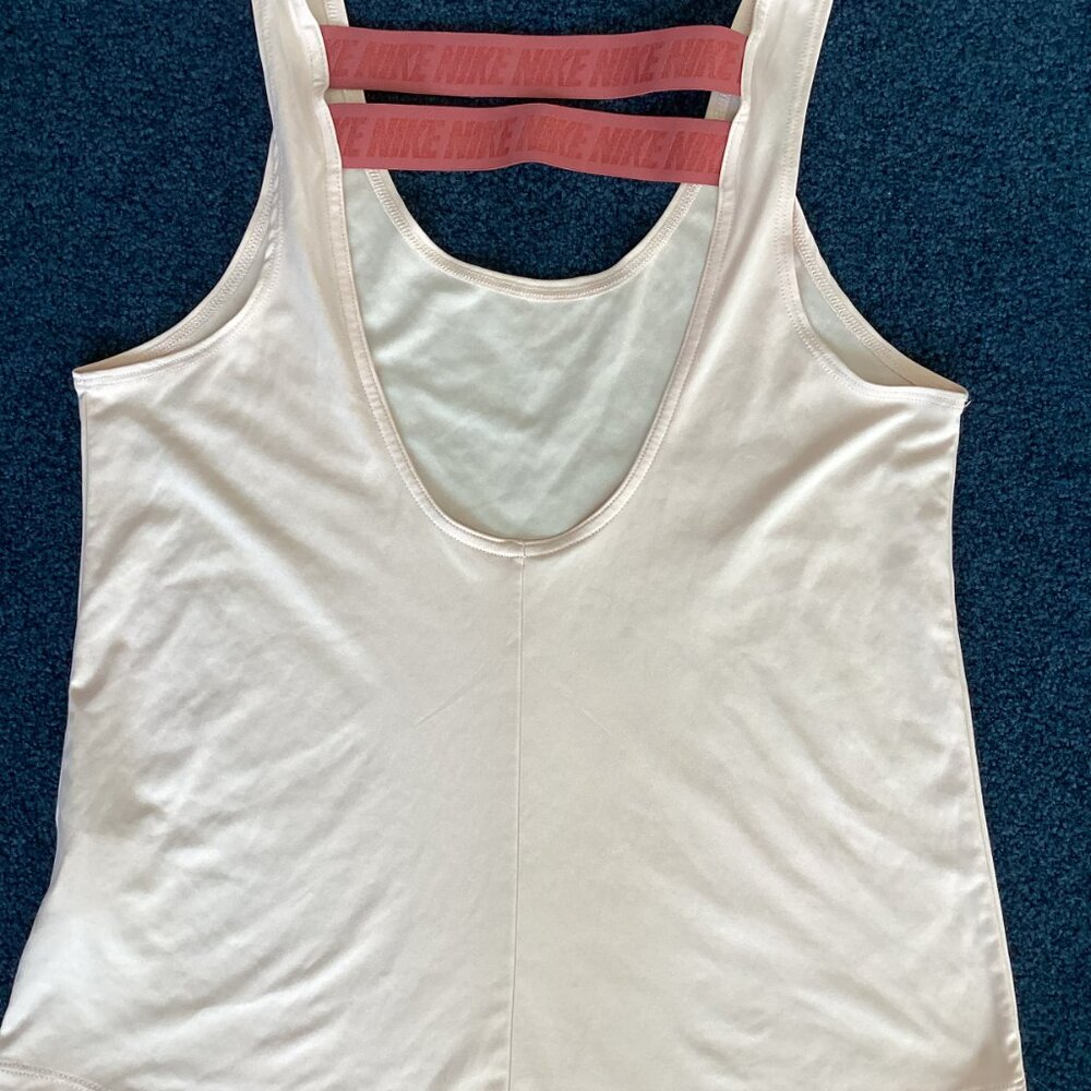 Nike Peach Running Tank Top - Medium - Picture 2 of 4
